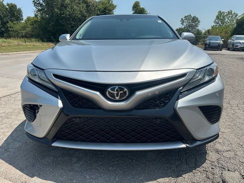 Used 2018 Toyota Camry XSE FWD image 2