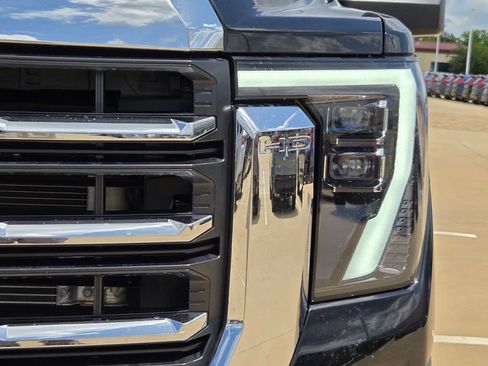 Used 2025 GMC Sierra 2500 SLT w/ Texas SLT Premium Package AWD/4WD image 33