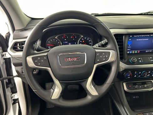 Used 2023 GMC Acadia SLE FWD image 15