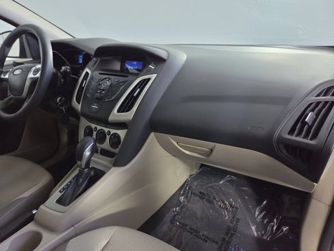 Used 2012 Ford Focus SE FWD image 30