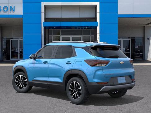 New 2026 Chevrolet TrailBlazer LT w/ Driver Confidence Package FWD image 3