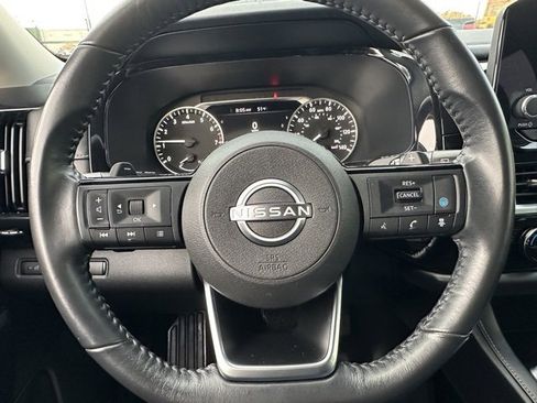 Used 2022 Nissan Pathfinder SV image 41