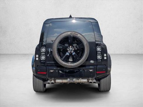 Used 2022 Land Rover Defender 110 V8 AWD/4WD image 7