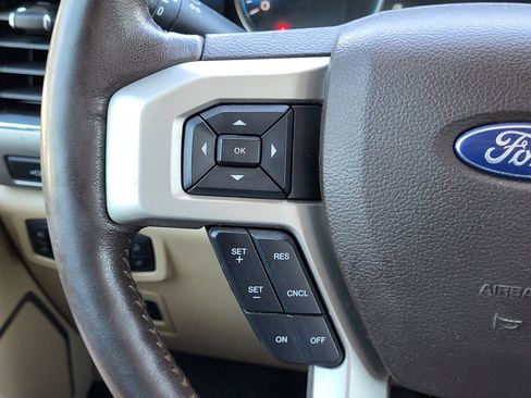 Used 2019 Ford F150 Lariat w/ Equipment Group 502A Luxury AWD/4WD image 12