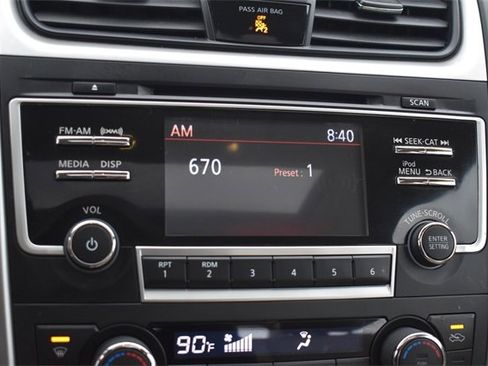 Used 2017 Nissan Altima 2.5 SL w/ Moonroof Package image 29