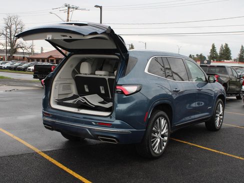 Used 2025 Buick Enclave Avenir w/ LPO, Floor Liner Package AWD/4WD image 7