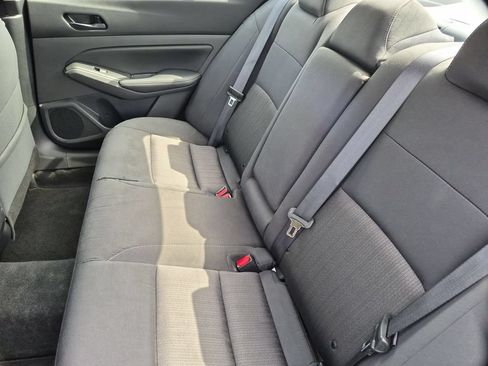 Used 2025 Nissan Altima 2.5 SV FWD image 27
