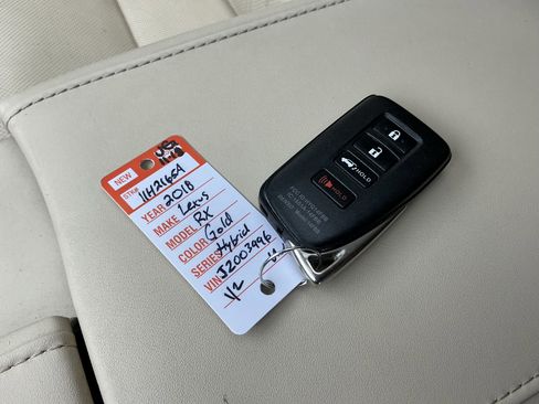 Used 2018 Lexus RX 450hL Premium image 8