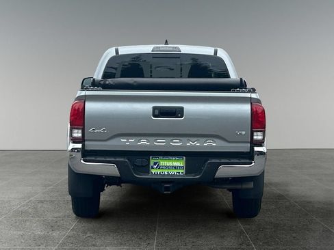 Used 2022 Toyota Tacoma SR5 AWD/4WD image 7