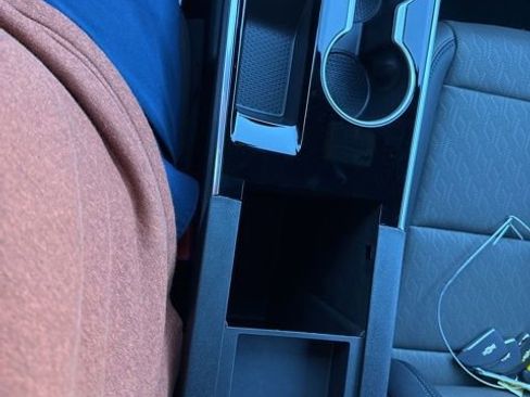 Used 2026 Chevrolet Equinox LT w/ Convenience Package II image 28