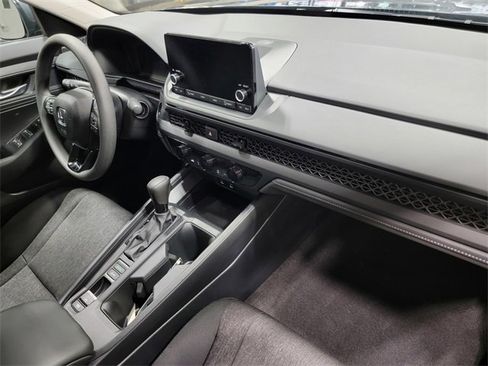Certified 2025 Honda Accord LX image 18