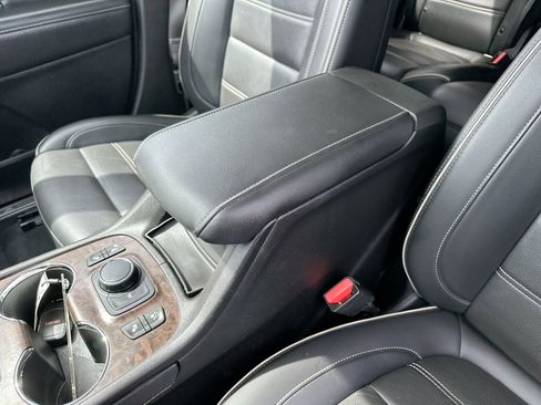 Used 2023 GMC Acadia Denali image 22