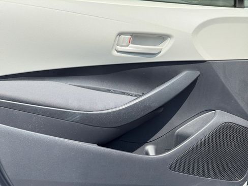 Used 2023 Toyota Corolla LE FWD image 29