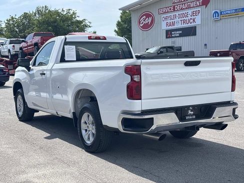 Used 2022 Chevrolet Silverado 1500 W/T RWD image 3