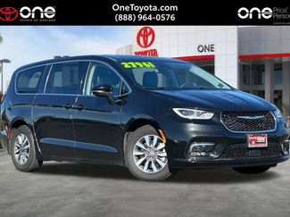 Used 2023 Chrysler Pacifica Touring-L FWD 360° Tour