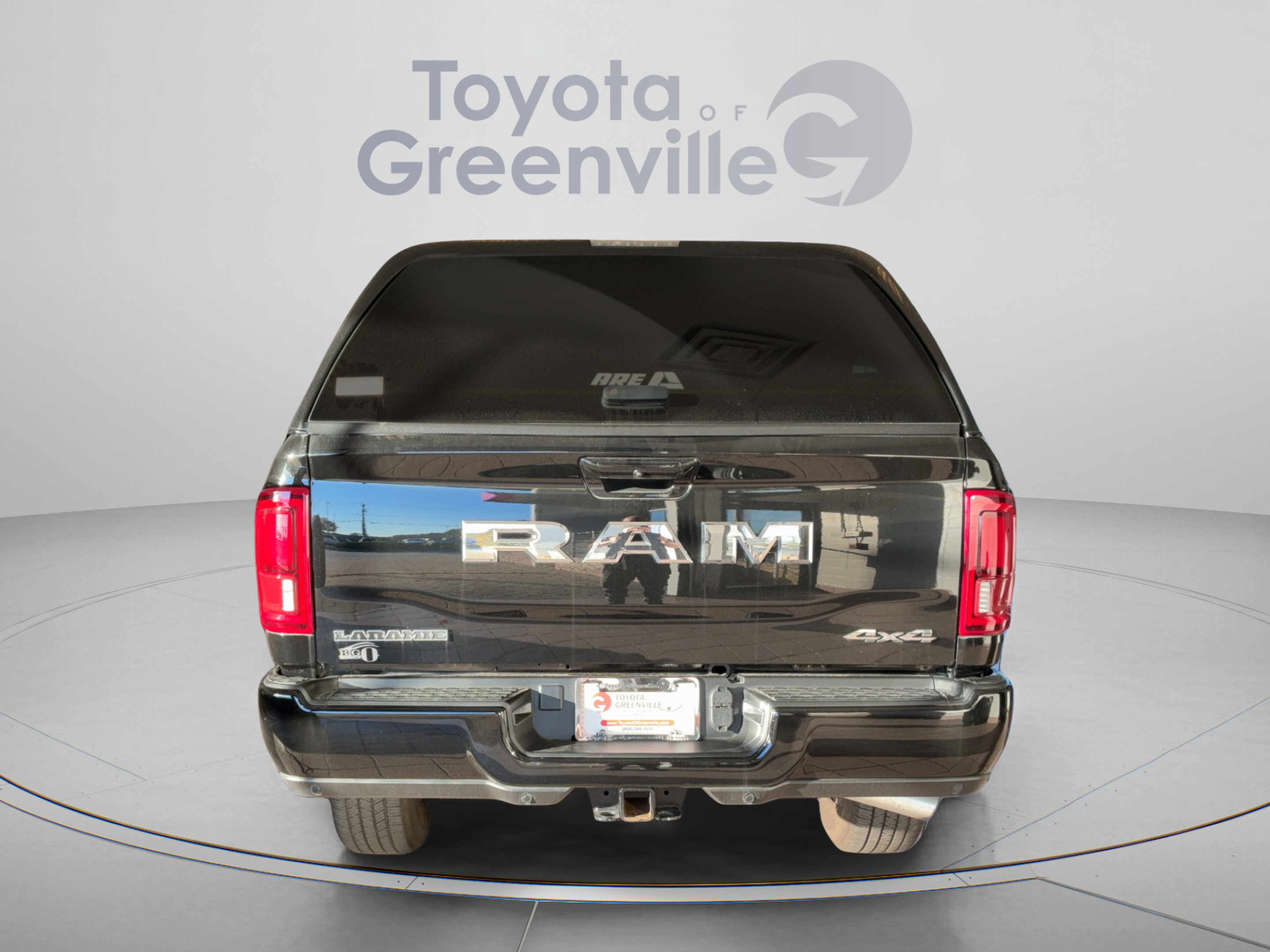 Used 2025 RAM 2500 Laramie AWD/4WD image 5