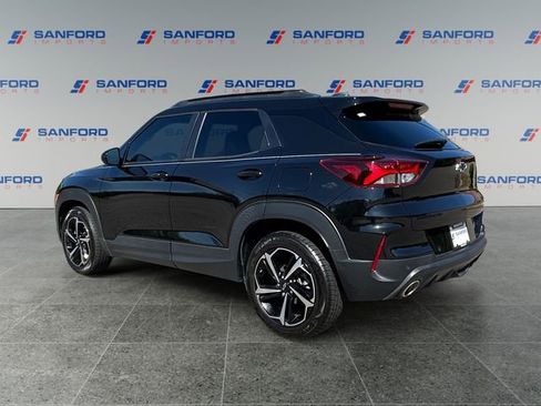 Used 2022 Chevrolet TrailBlazer RS w/ Convenience Package FWD image 3
