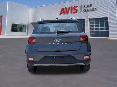 Used 2025 Hyundai Venue SEL FWD image 7
