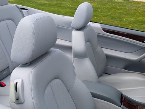 Used 2002 Mercedes-Benz CLK 320 Cabriolet image 36