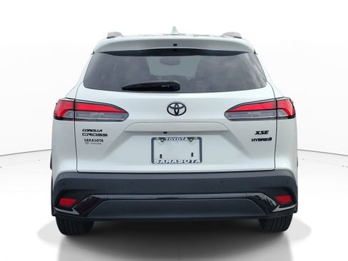Used 2024 Toyota Corolla Cross AWD Hybrid w/ Convenience Package image 5