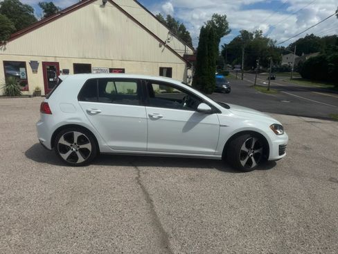 Used 2016 Volkswagen GTI S FWD image 4