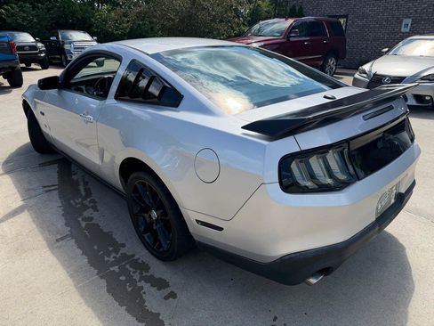 Used 2011 Ford Mustang GT Premium w/ GT Coupe Accessory Pkg 1 RWD image 7