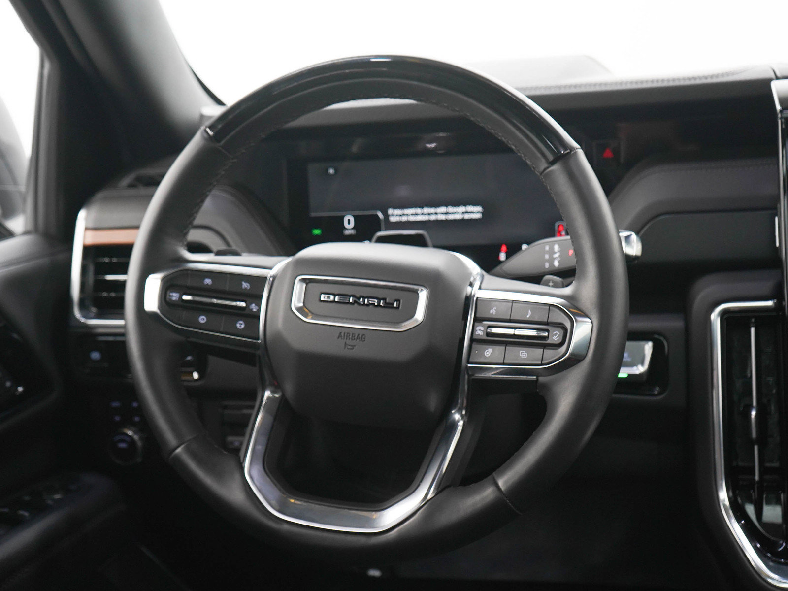 Used 2025 GMC Yukon Denali w/ Denali Reserve Package AWD/4WD image 21