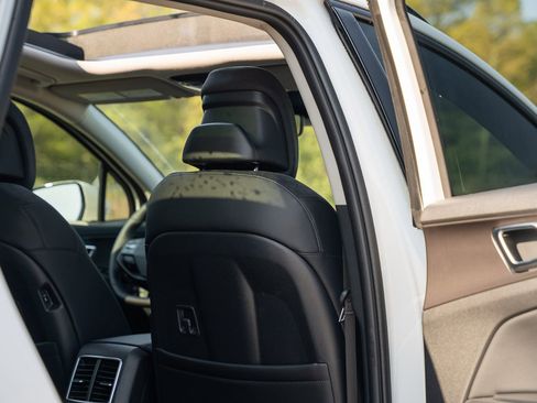 New 2026 Kia Sportage SX Prestige AWD/4WD image 12