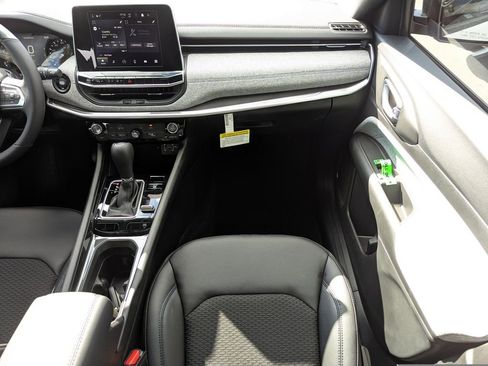 New 2026 Jeep Compass Latitude image 16