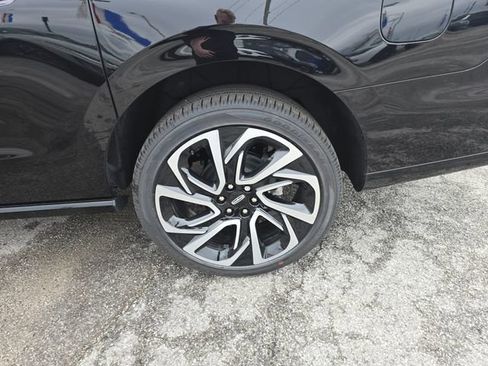 New 2026 Lincoln Navigator L Reserve AWD/4WD image 12