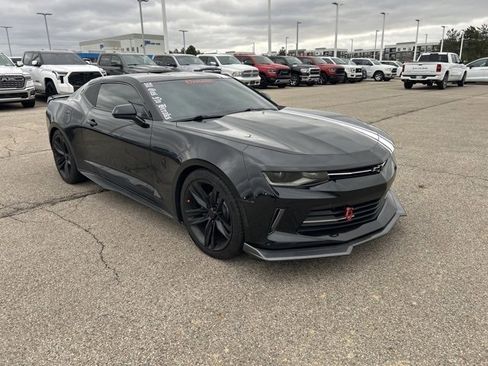 Used 2017 Chevrolet Camaro LT image 3