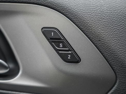 New 2025 Chrysler Pacifica Select image 33