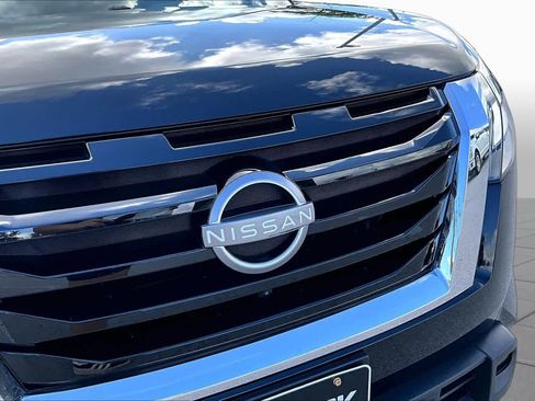 Used 2024 Nissan Pathfinder SL w/ SL Premium Package FWD image 30