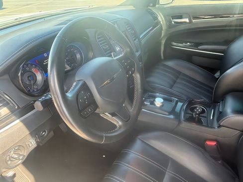Used 2022 Chrysler 300 S w/ Safetytec Plus Group image 19