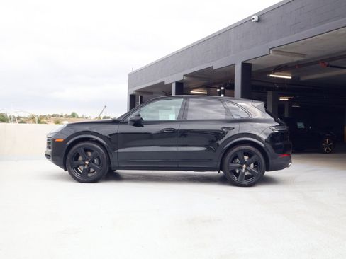 New 2026 Porsche Cayenne AWD/4WD image 2