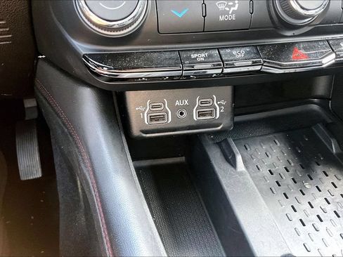 Used 2025 Dodge Durango R/T AWD/4WD image 16