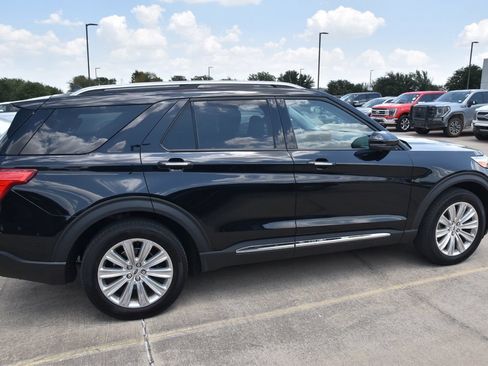 Used 2024 Ford Explorer Limited w/ Limited Technology Package AWD/4WD image 6