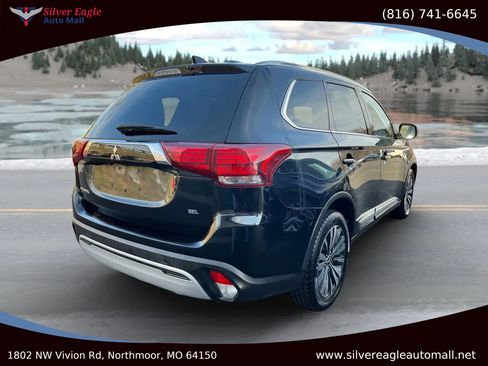 Used 2020 Mitsubishi Outlander SEL image 4