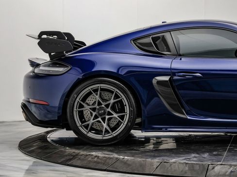 Used 2025 Porsche 718 Cayman GT4 RS RWD image 28