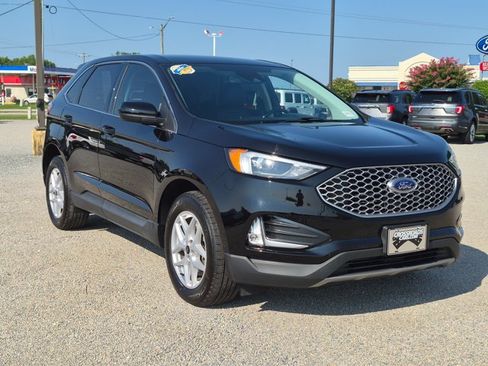 Certified 2024 Ford Edge SEL w/ Convenience Package AWD/4WD image 2