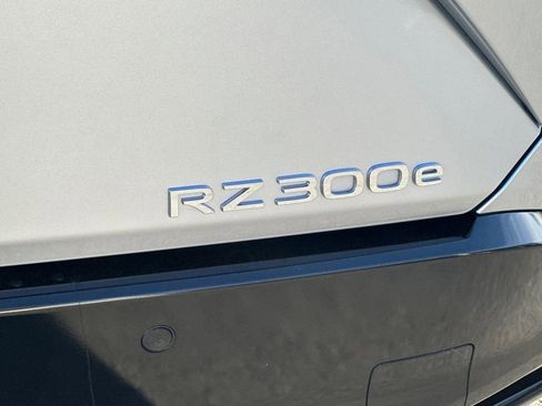 Used 2024 Lexus RZ 300e Premium w/ Technology Package image 21