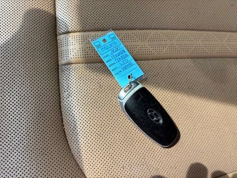 Used 2020 Hyundai Sonata Limited w/ Preferred Accessory Package FWD image 29
