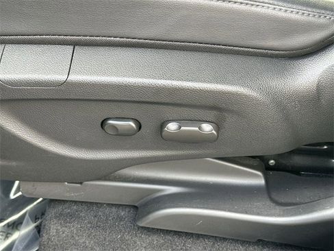 Used 2022 Buick Encore Preferred w/ Safety Package image 31