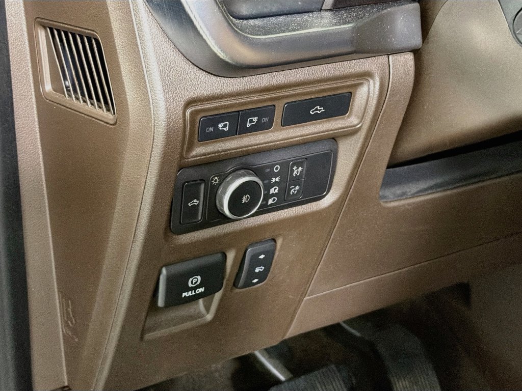 Used 2022 Ford F150 King Ranch w/ Equipment Group 601A High RWD image 13