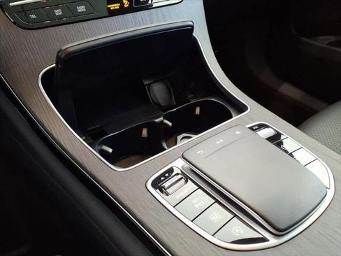 Used 2022 Mercedes-Benz GLC 300 4MATIC image 13