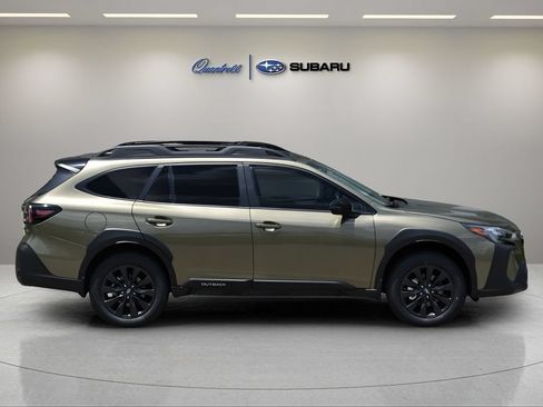 Used 2025 Subaru Outback Onyx Edition w/ Popular Package #2 AWD/4WD image 3