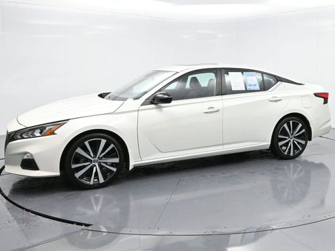 Used 2021 Nissan Altima 2.5 SR image 3