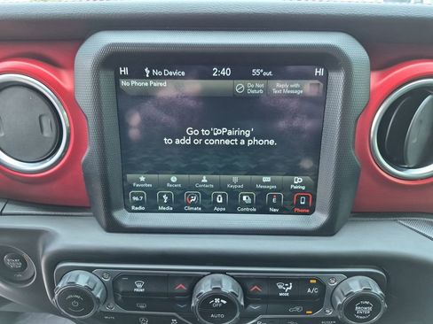 Used 2018 Jeep Wrangler Unlimited Rubicon AWD/4WD image 25