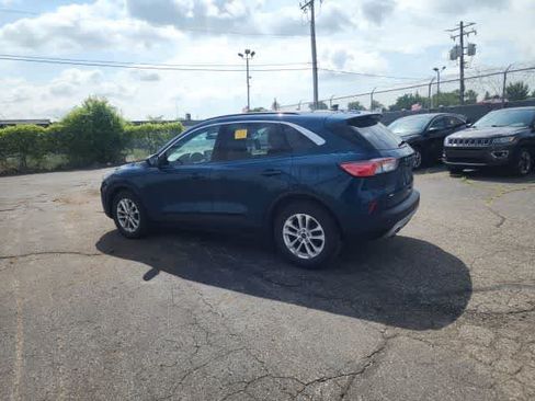 Used 2020 Ford Escape SE FWD image 25