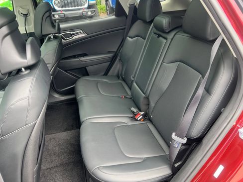 Used 2023 Kia Sportage SX FWD image 16